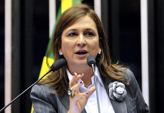 Senadora diz que Dilma está certa ao frear reforma agrária